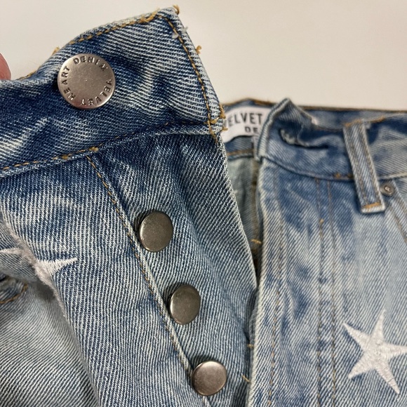 Adorable jean skirt - Picture 4 of 10